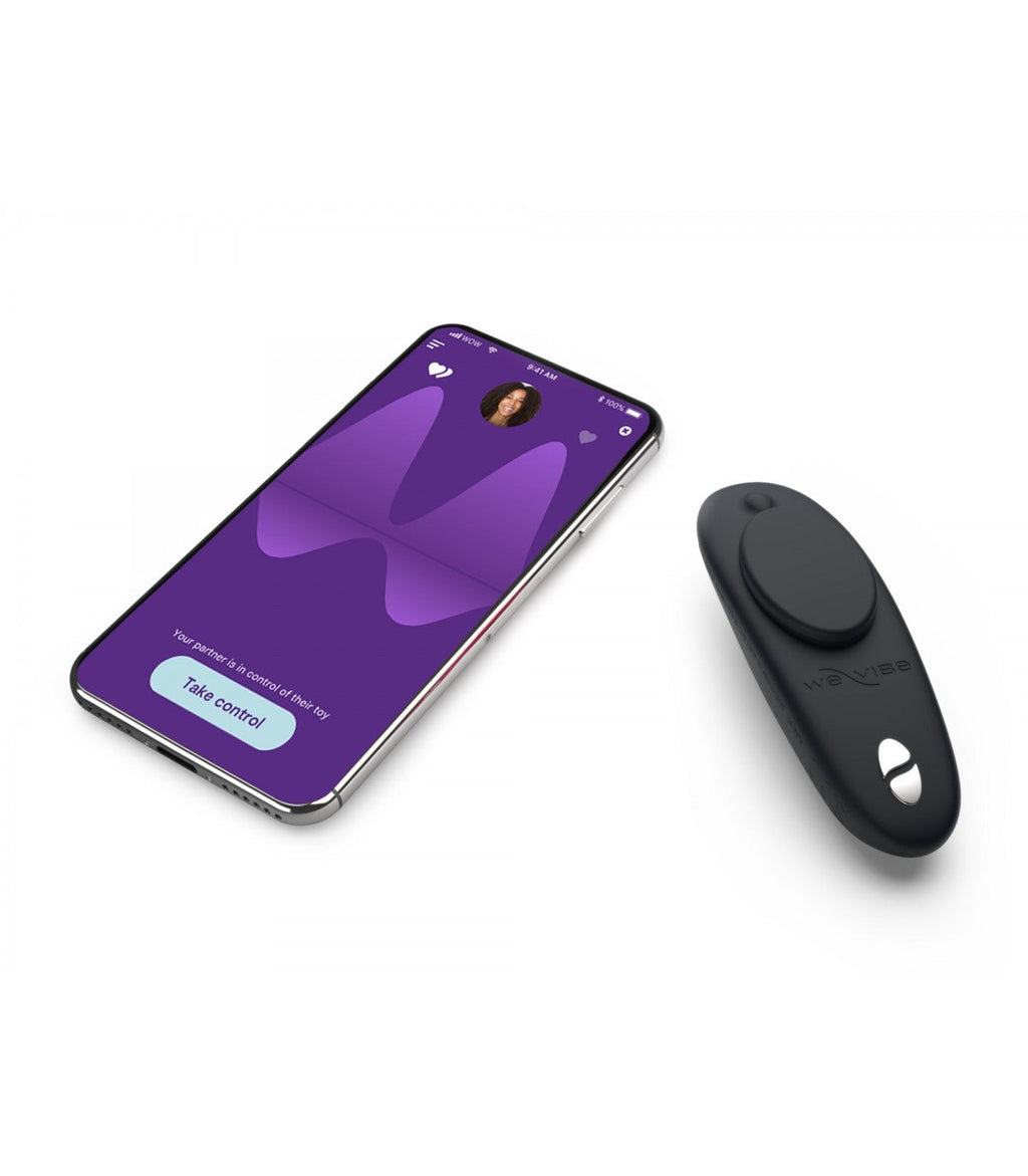 Il set We-Vibe ci stuzzica con Bond e Moxie Black