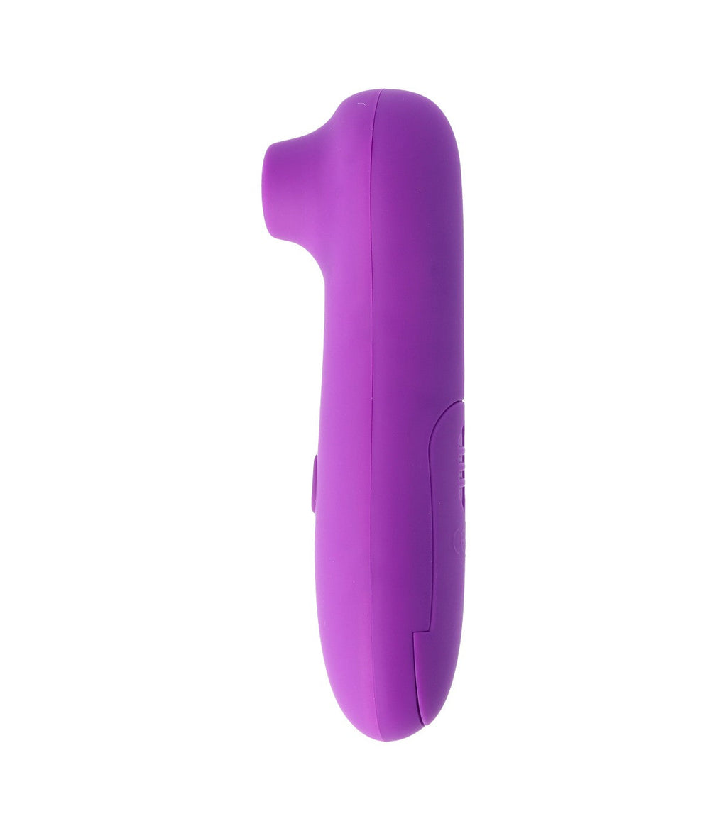 N. 8 CLIT SUCKER